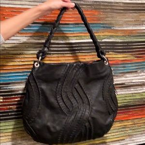 Beautiful leather - many pockets versatile black